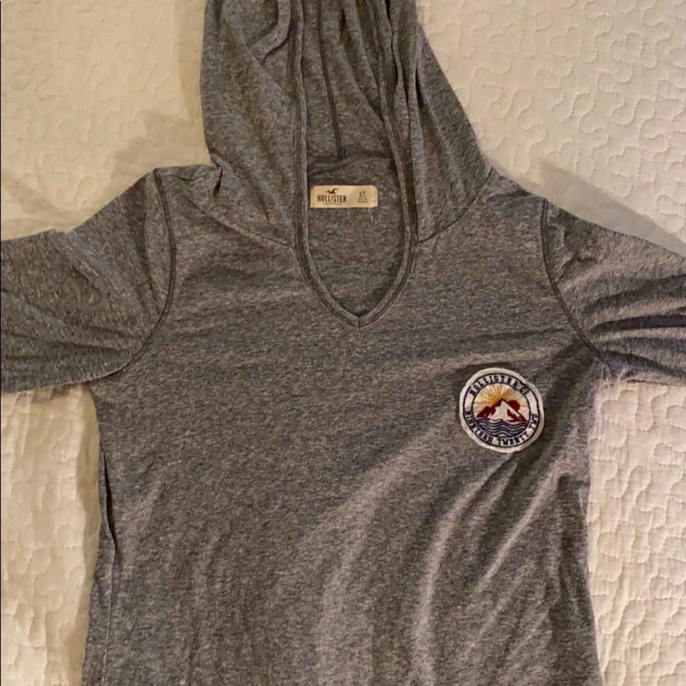 Long sleeve with hood shirt